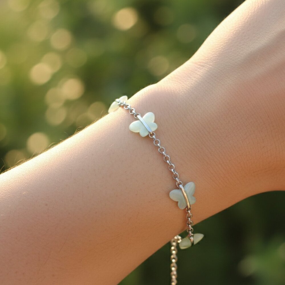 "Trendy Handmade Bracelet – A Stylish Gift for Women & Girls, MAR091212